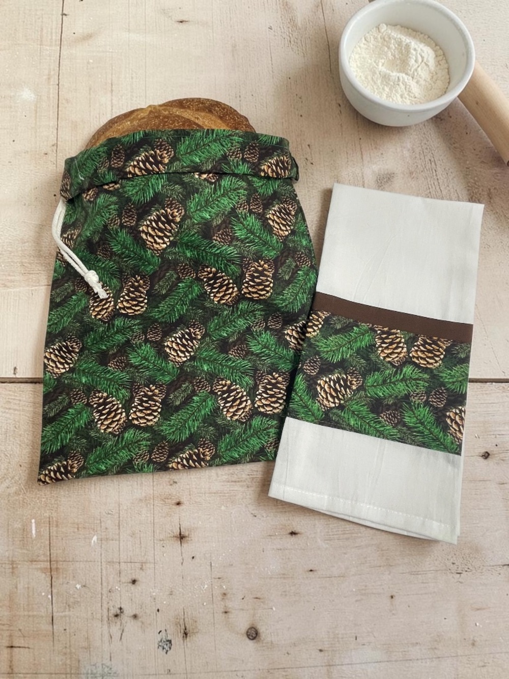 Christmas Pinecone Organic Cotton Bread Bag – Reusable Sourdough Bread Storage